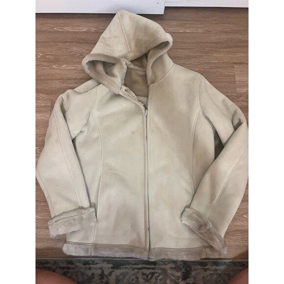 Esprit Faux Shearling Cream Jacket - Picture 12 of 16